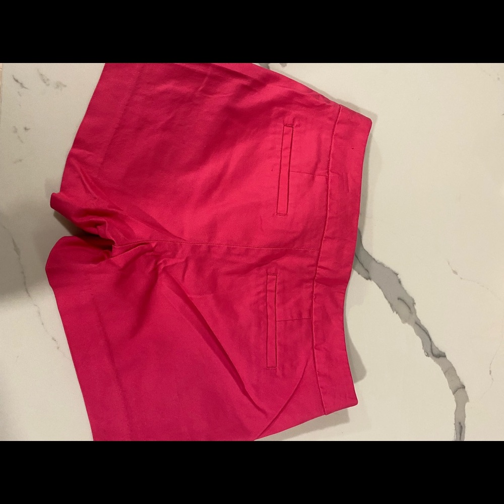 Banana Republic Hampton fit pink denim short.